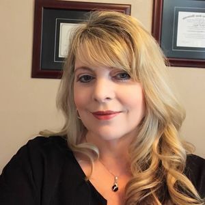 Meet your Posher, Gina